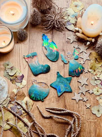 5 green resin charms with holographic finish