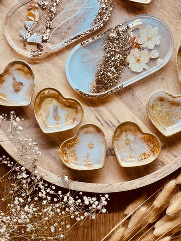 Resin jewelry trays in white with gold, mother-of-pearl, flowers and details