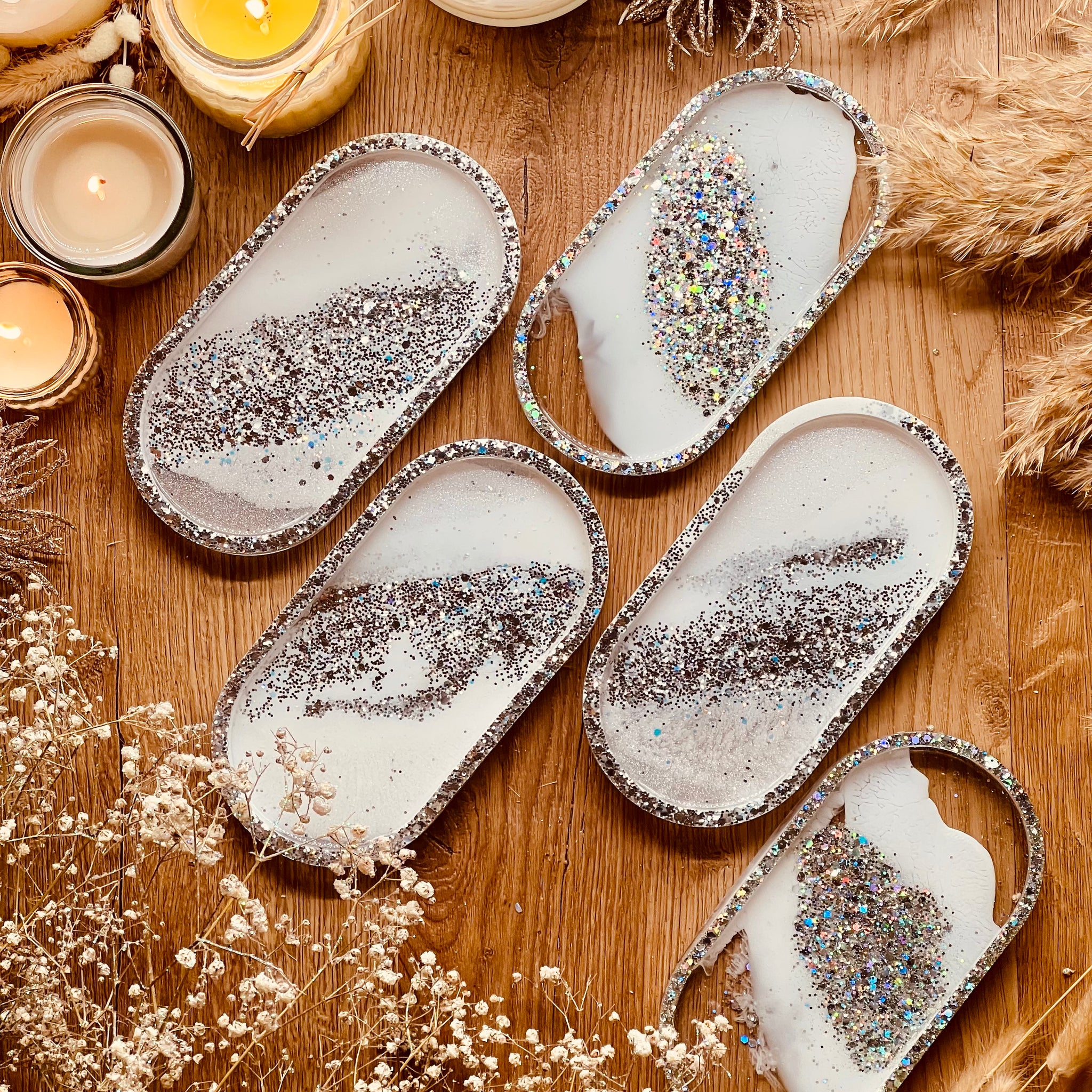 Resin jewelry trays in white with silver