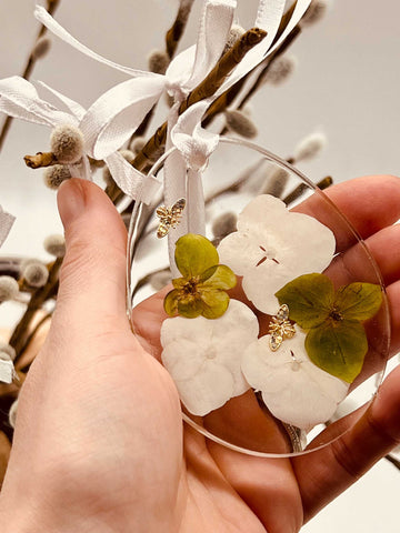 Easter decoration - Easter egg pendants in a set of 4 with real flowers & butterflies